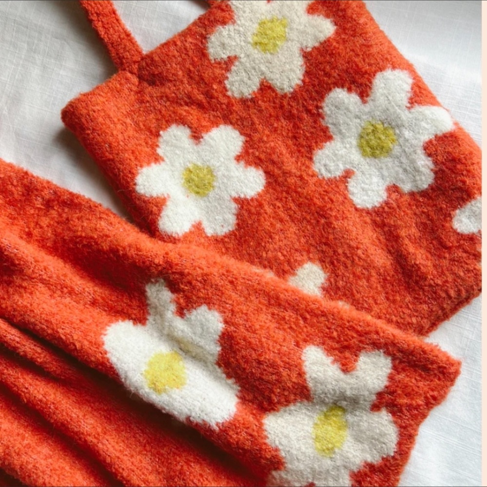 ❤️SOLD❤️ ✨HP X 5✨ FP FLOWER POWER CARRY ON SCARF SET - Picture 8 of 16